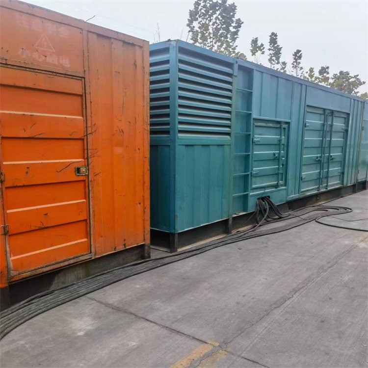 鸡冠如何选择适合 600kW 柴油发电机组的热继电器?